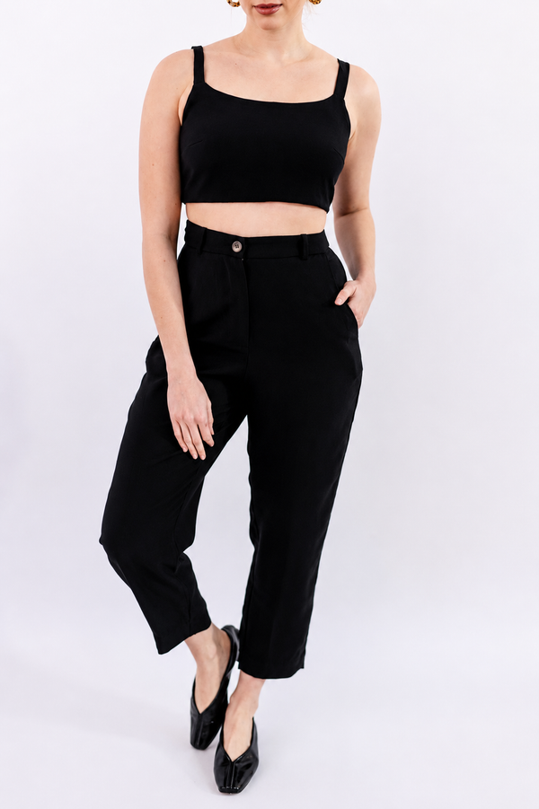 CALÇA RETA LEVE PRETO - LINA BE