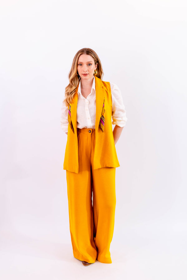 COLETE ALONGADO LEVE AMARELO - LINA BE