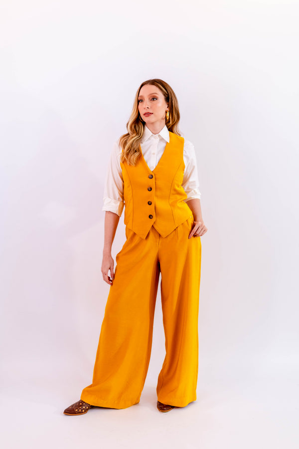 COLETE AJUSTADO LEVE AMARELO - LINA BE